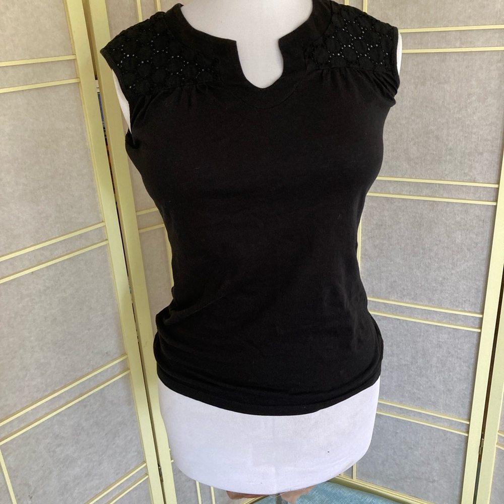 Black Embellished Fitted Sleeveless Tank Top